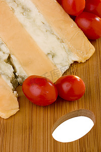 格洛斯特奶酪蓝和番茄