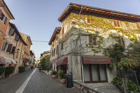 意大利巴尔多利诺的老房子 2