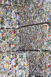 回收厂压实垃圾的全帧图像