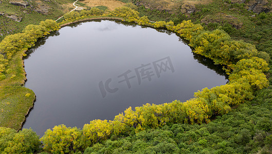 新西兰瓦纳卡附近阿斯帕林山国家公园的钻石湖