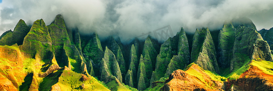 夏威夷图摄影照片_夏威夷考艾山自然旅游景观。 