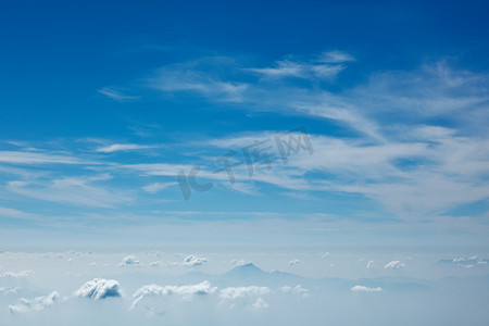 “云中的山脉。科代卡纳尔，泰米尔纳德邦”