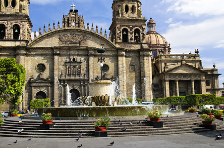 水瓜摄影照片_墨西哥哈利斯科州的瓜达拉哈拉大教堂