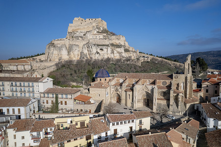 西班牙莫雷利亚圣玛丽亚拉马约尔大祭司大教堂的高视角