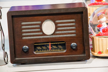 旧收音机的复古风格形象