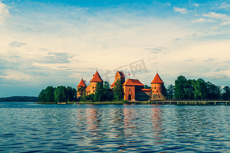 加尔维湖的特拉凯岛城堡，立陶宛最受欢迎的旅游目的地