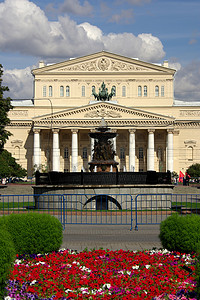 莫斯科大剧院是俄罗斯莫斯科一座历史悠久的剧院