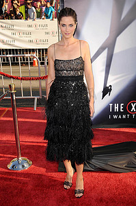 “阿曼达·皮特 (Amanda Peet) 在《我想相信的 X 档案》洛杉矶首映式上。Graumans Chinese Theare，好莱坞，CA。07-23-08/ImageCollect”