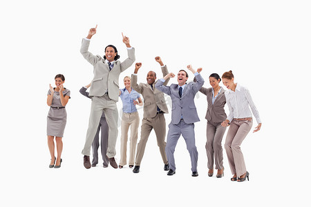 大气团队背景摄影照片_非常热情的商务人士跳跃和举起他们的手臂