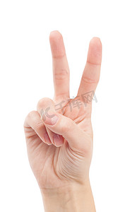在和平或胜利符号中用两根手指举起手。