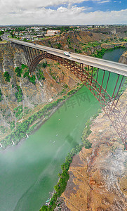 双子桥摄影照片_爱达荷州双子瀑布。
