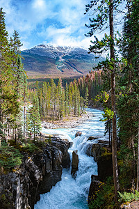 加拿大 Sunwapta 瀑布贾斯珀国家公园的美丽景色
