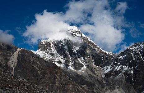 Gokyo 附近的山脉和喜马拉雅山的圣湖