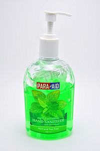 aid摄影照片_含有芦荟提取物的Para aid抗菌洗手液