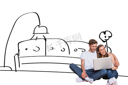 年轻夫妇在地板上使用笔记本电脑的合成图像