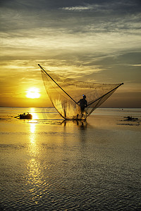 清晨的影子渔民。