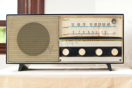 老式的收音机