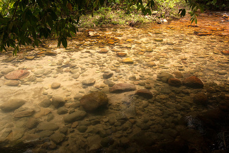 炫酷流线摄影照片_刁曼岛的山溪