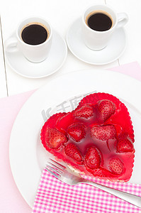 爱 - 草莓蛋糕