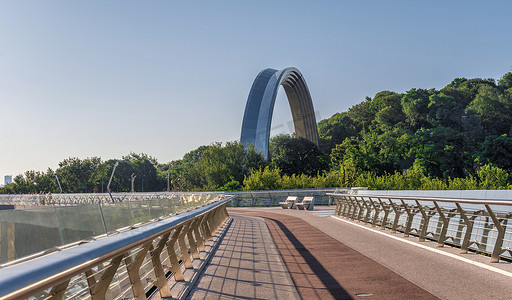乌克兰基辅的行人玻璃桥