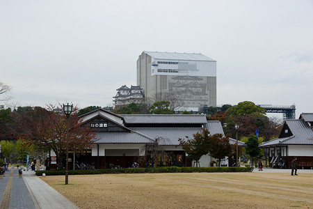 重建中的姬路城