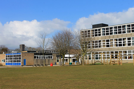 现代化的教学楼