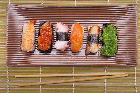寿司 nigiri，日本料理用竹签