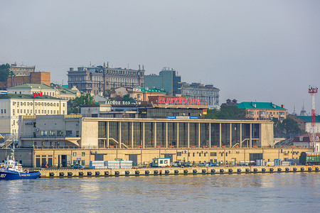 符拉迪沃斯托克海港的建设。