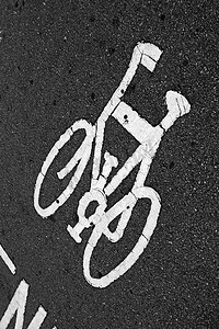 在地板上的自行车标志