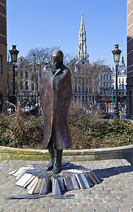 布鲁塞尔的贝拉巴托克雕像