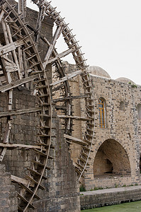 叙利亚哈马的诺里亚斯古代水车用于提水灌溉