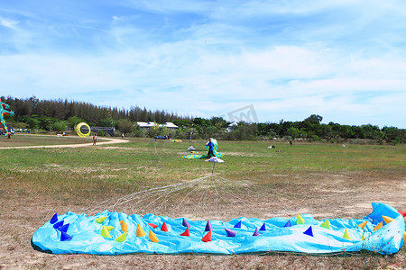 CHA-AM - 3 月 10 日： 在第 12 届泰国 Internati 的五颜六色的风筝