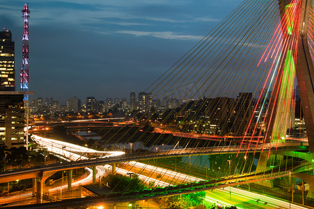 奥克塔维奥弗里亚斯德奥利维拉大桥，巴西