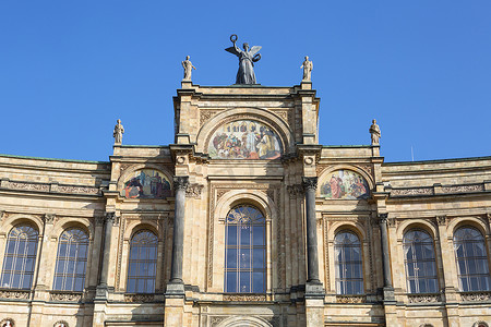 著名的巴伐利亚州议会的一部分 - Maximilianeum