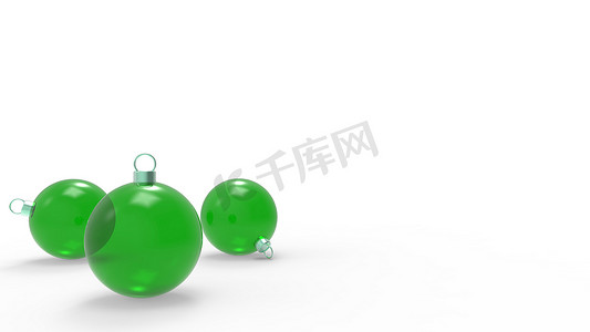 绿色玻璃球摄影照片_白色背景上的绿色透明玻璃球，圣诞树的彩色圣诞球，3d 渲染图，圣诞假期卡背景