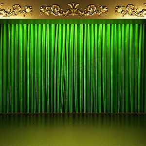 舞台上有金色的绿色布幕