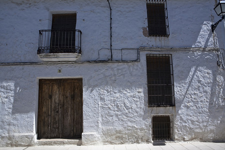 近邻摄影照片_西班牙安达卢西亚哈恩省萨比奥特典型的房屋立面