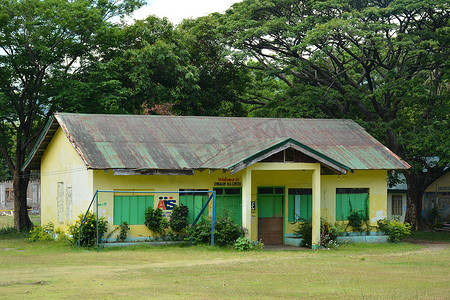 儿童区摄影照片_菲律宾奥罗拉的丁加兰中央学校立面