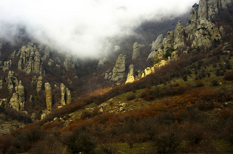 克里米亚南德梅尔吉山奇形怪状的岩石