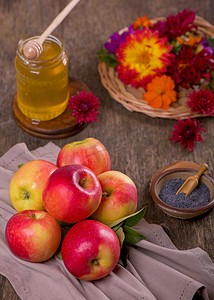 苹果和蜂蜜，犹太新年庆祝活动的传统食品，Rosh Hashana。