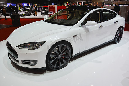 日内瓦车展上的特斯拉 Model S