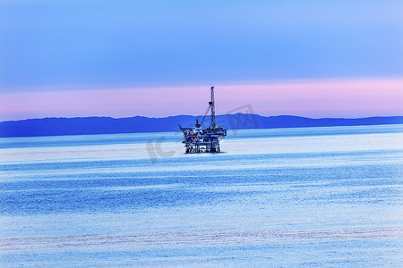 Eilwood Offshore Oil Well Pacific Ocean 日落 Goleta California