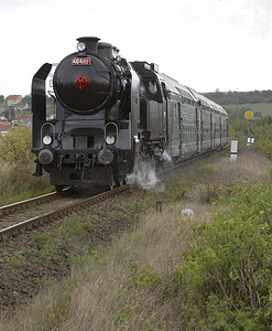 “蒸汽火车 (464.102)，布拉格 - Luzna u Rakovnika，捷克共和国”