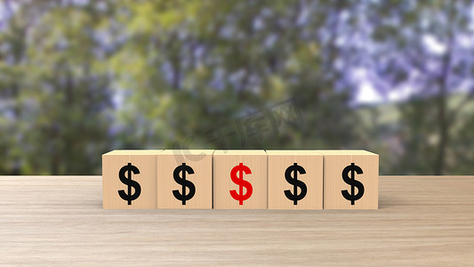 $ 美元符号符号单词木制立方体在桌子上水平模糊绿色森林树木与天空背景，模型，模板，带有文本复制空间的横幅，风险管理业务财务。