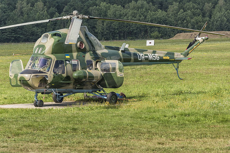 第16届世界直升机大会乌克兰队的MI-2直升机