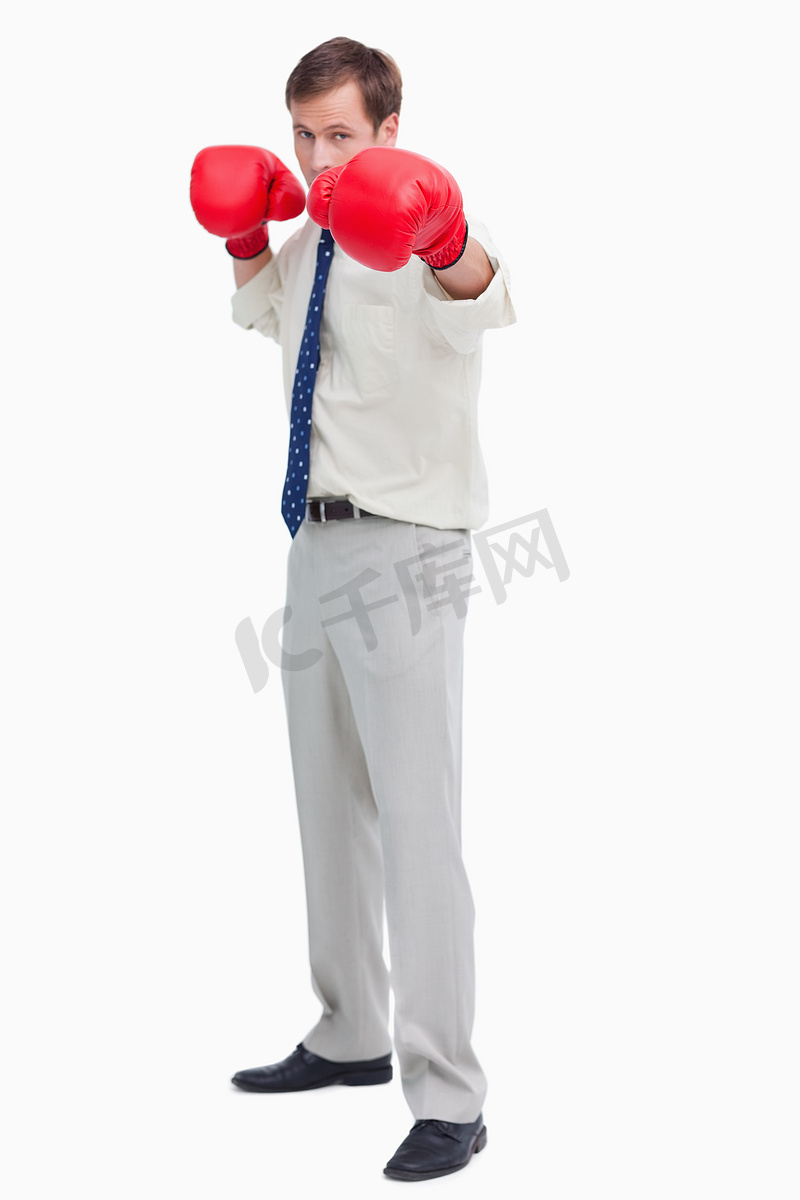 从防守到进攻全面解析浓眉在NBA赛场上的统治力展现