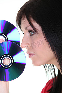 一个黑发女人和唱片