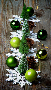 绿色圣诞装饰摄影照片_圣诞装饰