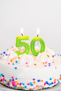 50蛋糕摄影照片_生日蛋糕与 funfetti 洒