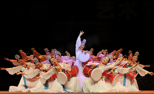 韩国民族舞者